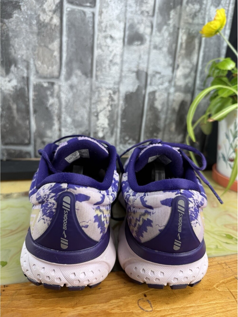 Limited Edition Brooks  Ghost 13 Together Women’s Purple/White Low Top 120338 - Picture 3 of 7